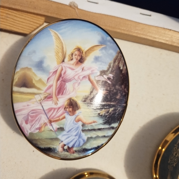 Ardleigh Elliott Porcelain Music Boxes 1990’s  Set Of 5 Oval With Lids Numbered. - Picture 6 of 16